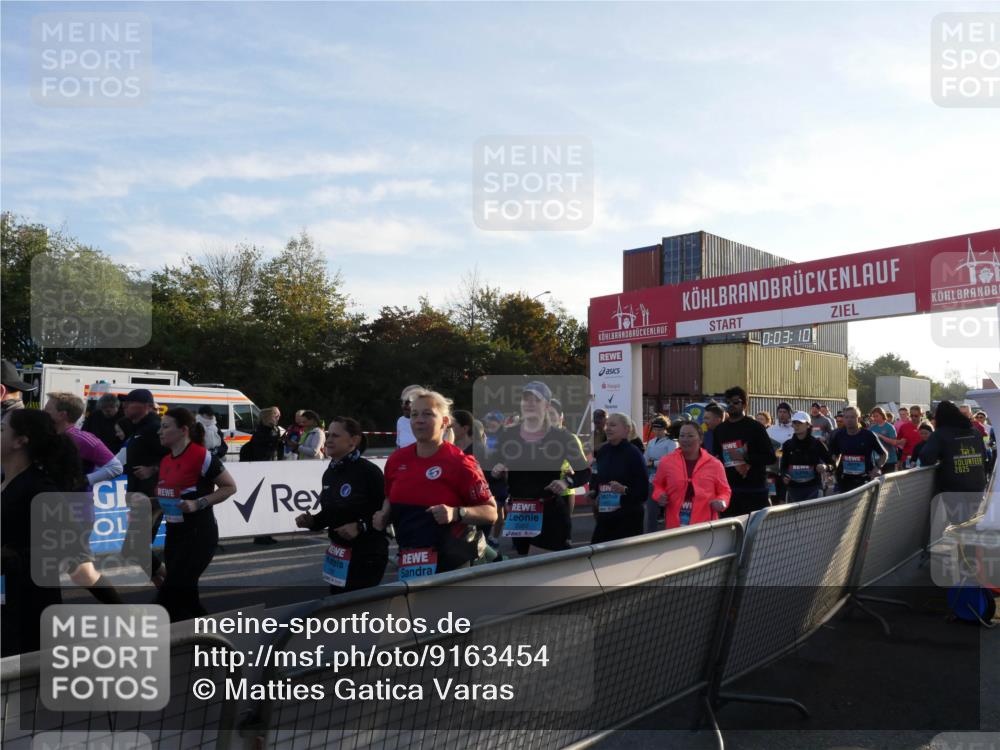 03.10.2025 - Köhlbrandbrückenlauf Matties Gatica Varas http://msf.ph/oto/9163454 03.10.2025 09:03:11 Ziel  meine-sportfotos.de