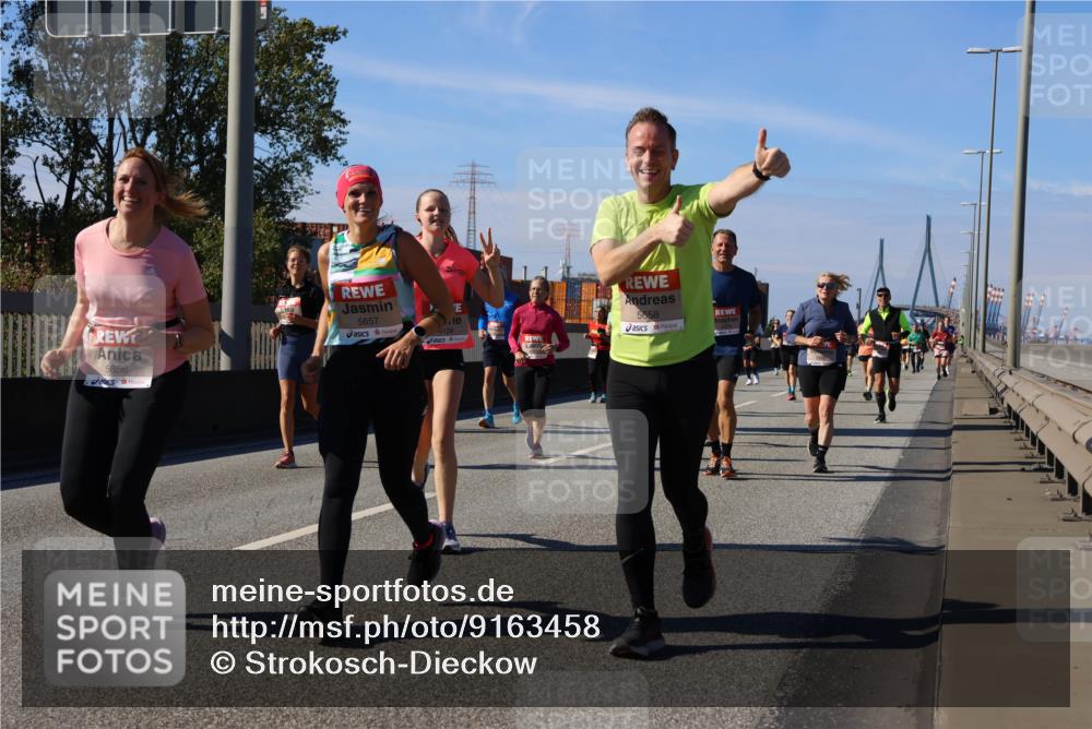 03.10.2025 - Köhlbrandbrückenlauf Strokosch-Dieckow http://msf.ph/oto/9163458 03.10.2025 13:02:41 Position 3 5656, 5657, 5658 meine-sportfotos.de