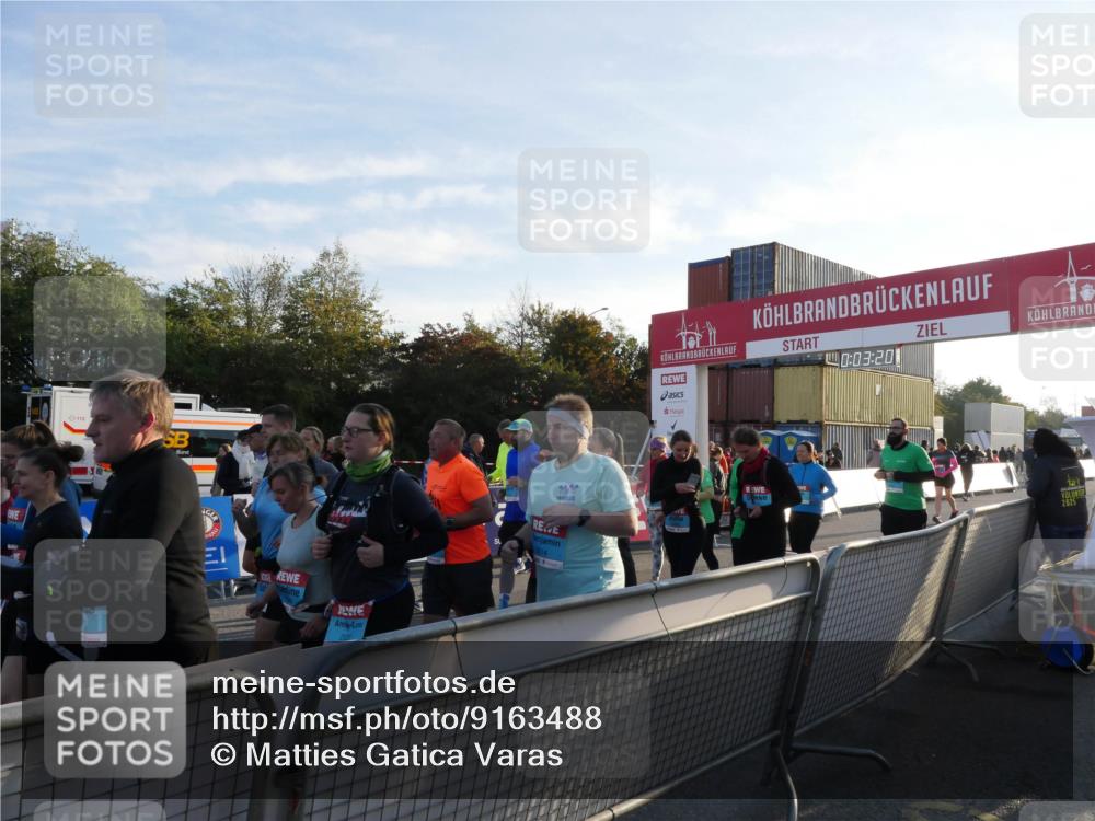 03.10.2025 - Köhlbrandbrückenlauf Matties Gatica Varas http://msf.ph/oto/9163488 03.10.2025 09:03:21 Ziel  meine-sportfotos.de
