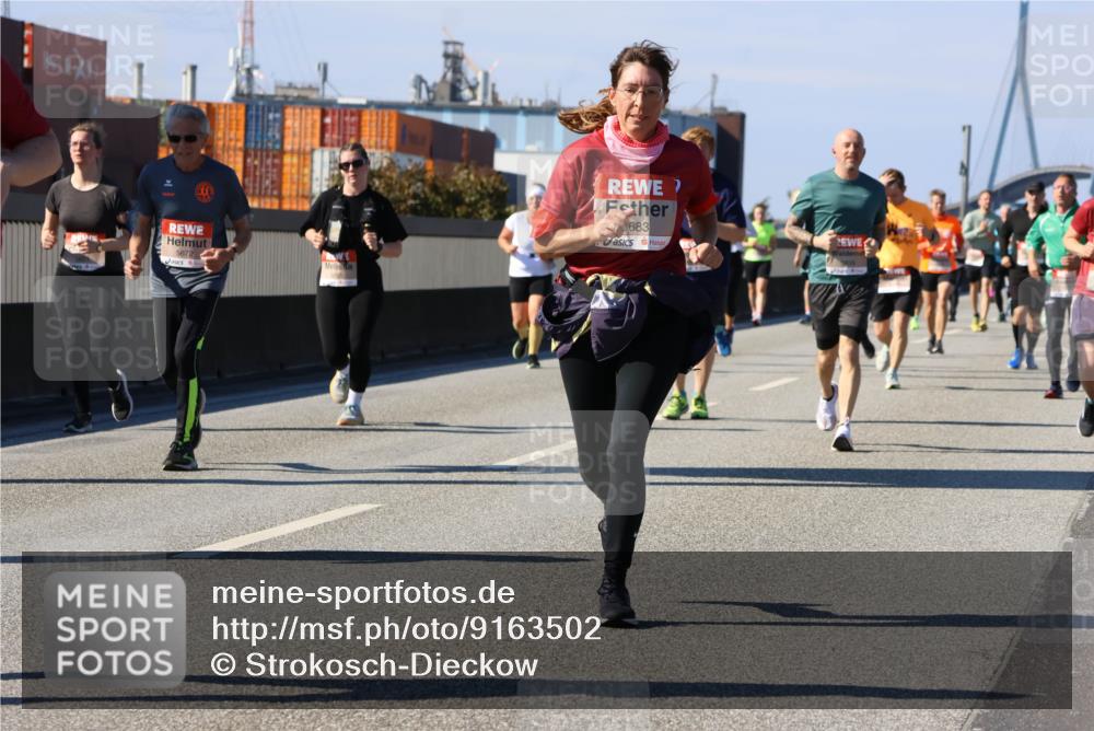 03.10.2025 - Köhlbrandbrückenlauf Strokosch-Dieckow http://msf.ph/oto/9163502 03.10.2025 13:02:50 Position 3 5672, 683 meine-sportfotos.de