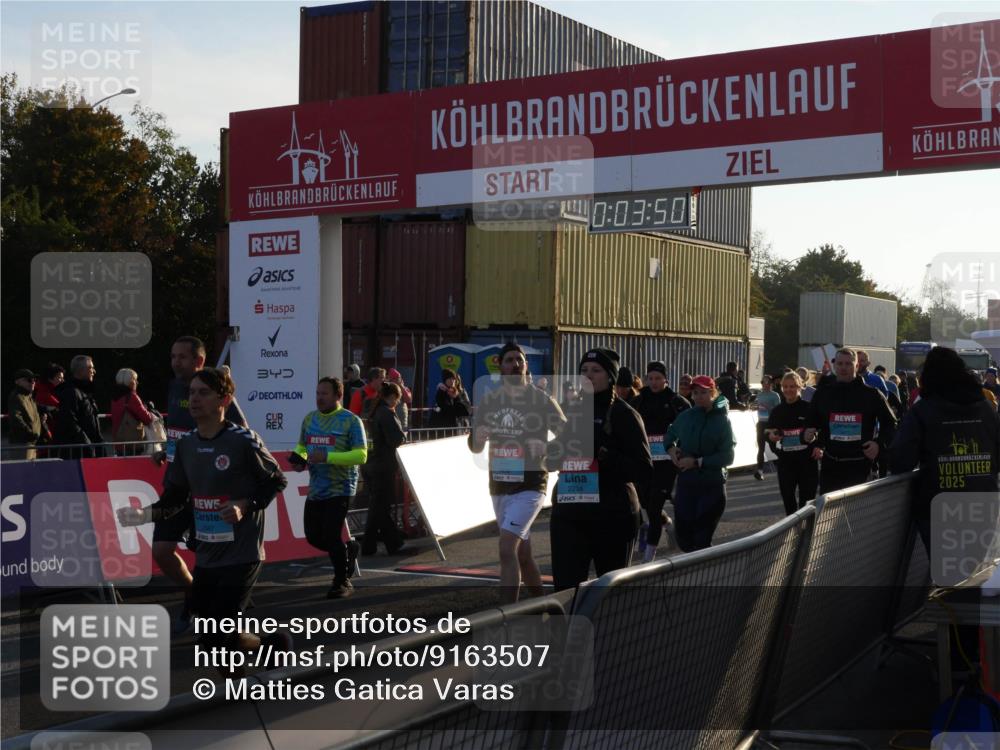 03.10.2025 - Köhlbrandbrückenlauf Matties Gatica Varas http://msf.ph/oto/9163507 03.10.2025 09:03:52 Ziel  meine-sportfotos.de