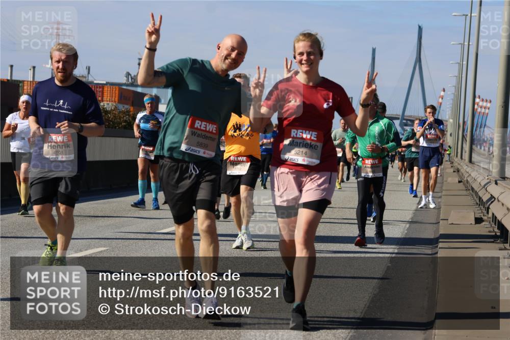 03.10.2025 - Köhlbrandbrückenlauf Strokosch-Dieckow http://msf.ph/oto/9163521 03.10.2025 13:02:55 Position 3 4601, 5839, 6710, 5214 meine-sportfotos.de