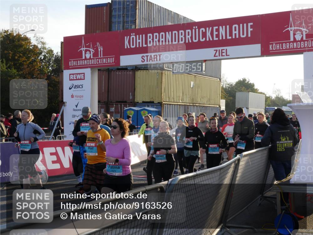 03.10.2025 - Köhlbrandbrückenlauf Matties Gatica Varas http://msf.ph/oto/9163526 03.10.2025 09:03:57 Ziel  meine-sportfotos.de