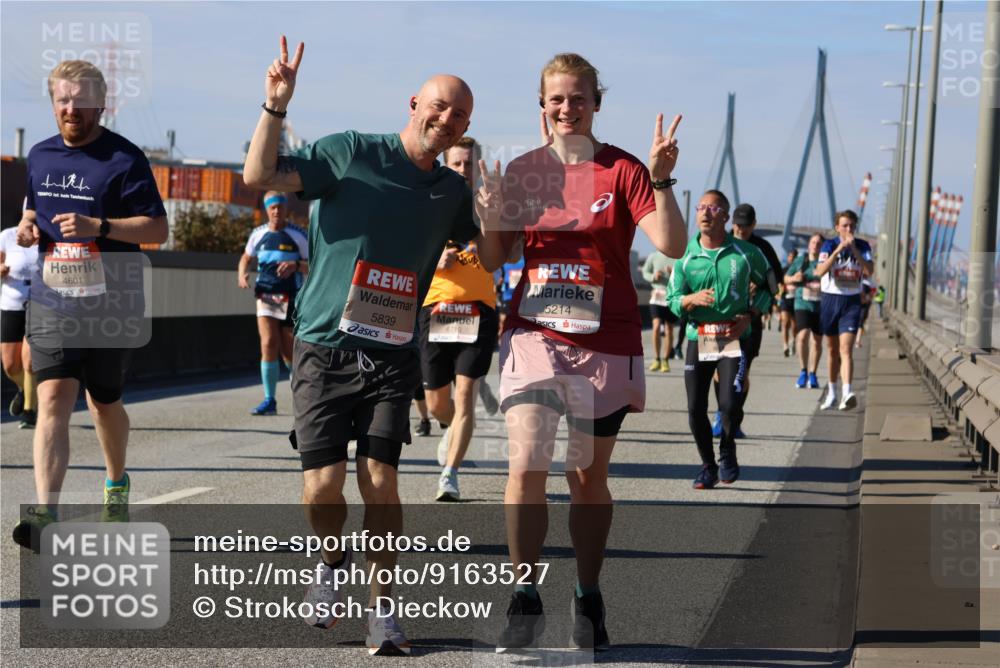 03.10.2025 - Köhlbrandbrückenlauf Strokosch-Dieckow http://msf.ph/oto/9163527 03.10.2025 13:02:55 Position 3 4601, 5839, 5, 6710, 5214 meine-sportfotos.de