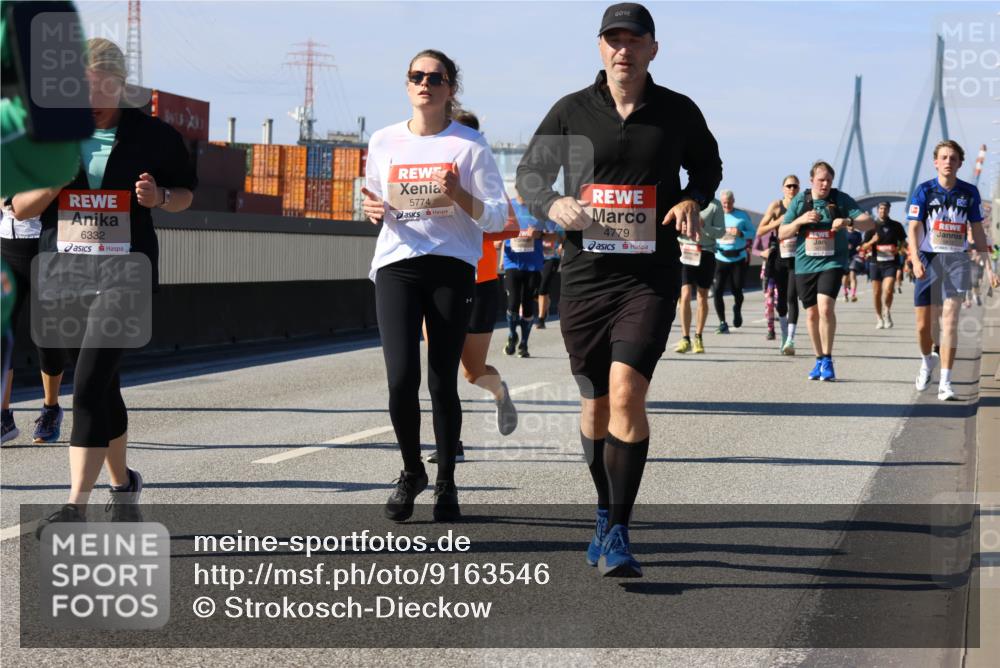03.10.2025 - Köhlbrandbrückenlauf Strokosch-Dieckow http://msf.ph/oto/9163546 03.10.2025 13:03:01 Position 3 6332, 5774, 4779 meine-sportfotos.de
