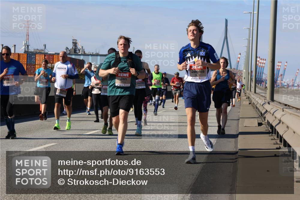 03.10.2025 - Köhlbrandbrückenlauf Strokosch-Dieckow http://msf.ph/oto/9163553 03.10.2025 13:03:05 Position 3 5213, 5812 meine-sportfotos.de