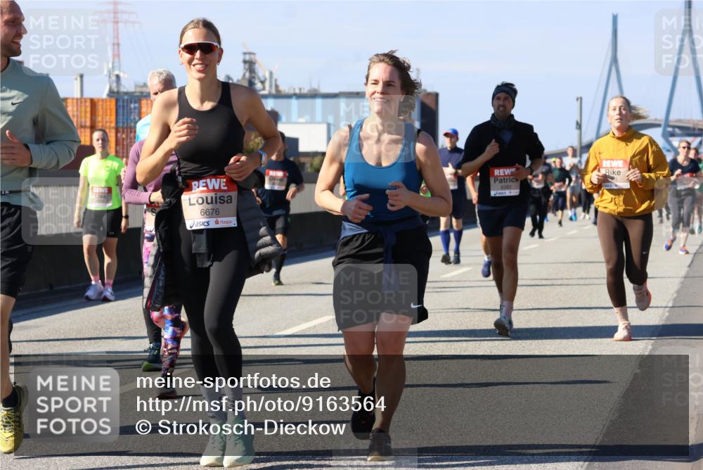 03.10.2025 - Köhlbrandbrückenlauf Strokosch-Dieckow http://msf.ph/oto/9163564 03.10.2025 13:03:08 Position 3 6676, 6382 meine-sportfotos.de