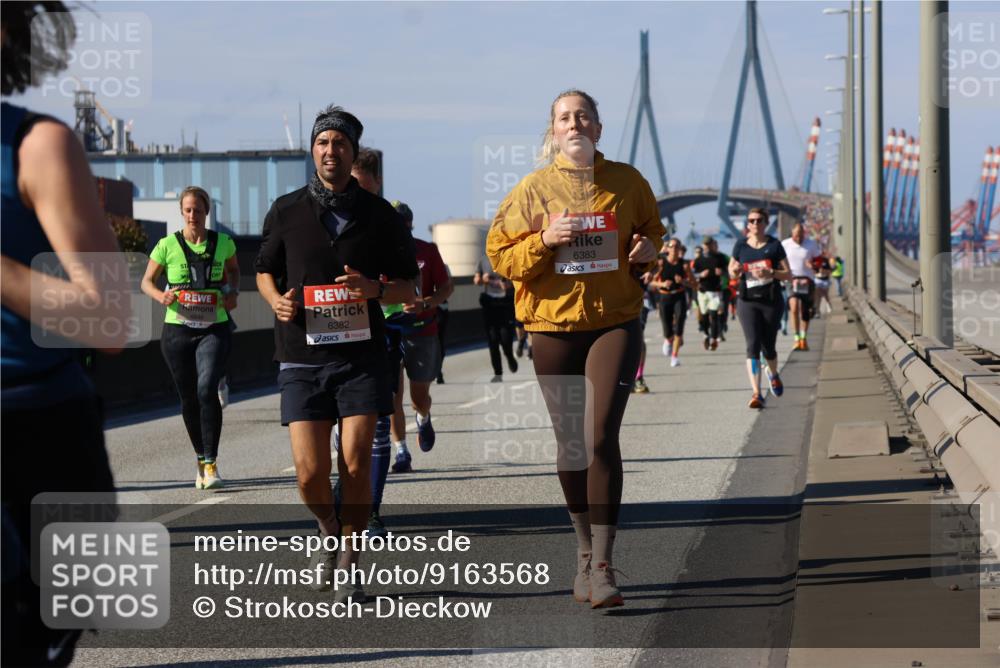 03.10.2025 - Köhlbrandbrückenlauf Strokosch-Dieckow http://msf.ph/oto/9163568 03.10.2025 13:03:10 Position 3 6382, 6383 meine-sportfotos.de