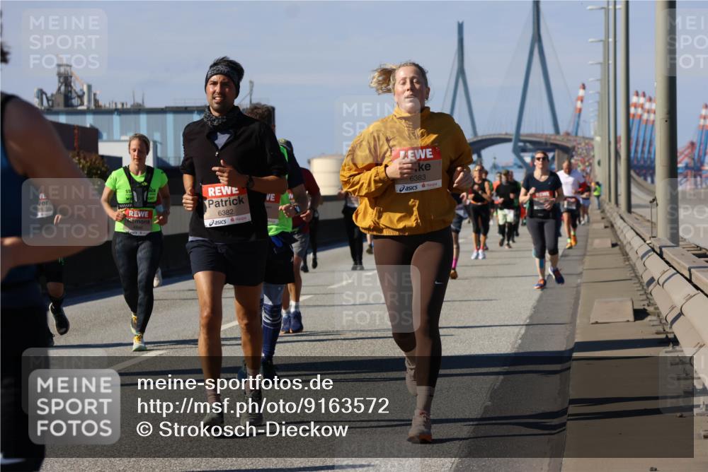 03.10.2025 - Köhlbrandbrückenlauf Strokosch-Dieckow http://msf.ph/oto/9163572 03.10.2025 13:03:10 Position 3 6382, 6383 meine-sportfotos.de