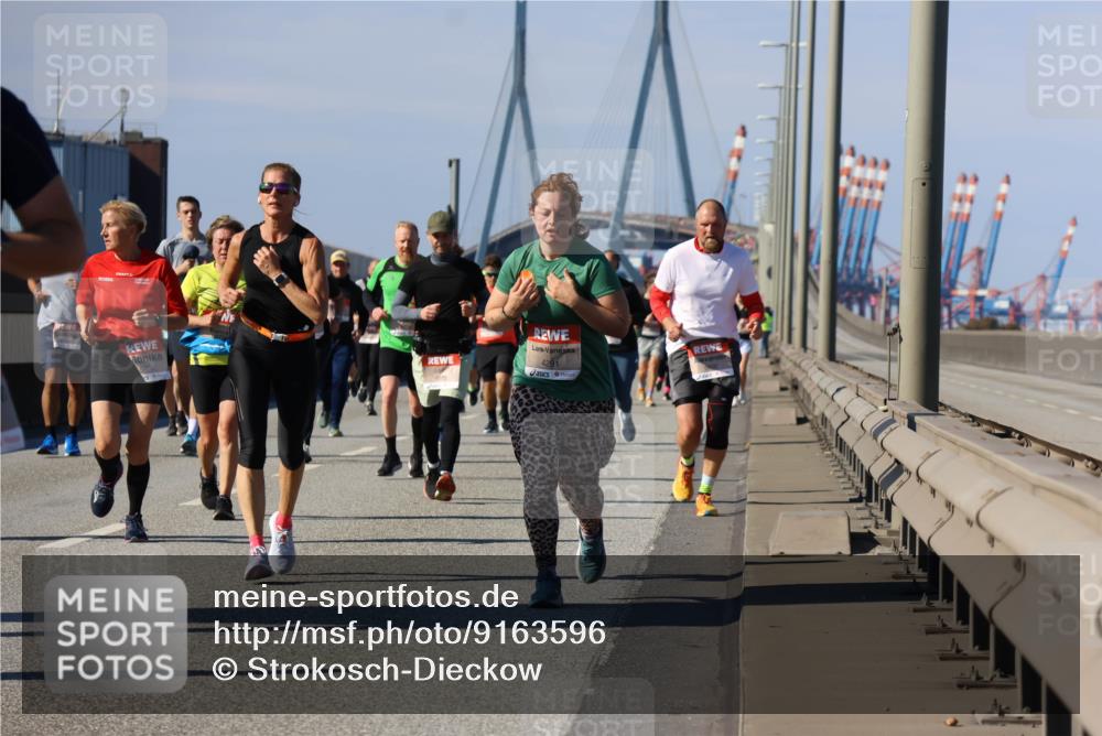 03.10.2025 - Köhlbrandbrückenlauf Strokosch-Dieckow http://msf.ph/oto/9163596 03.10.2025 13:03:21 Position 3 4291 meine-sportfotos.de