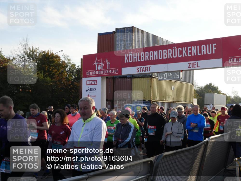 03.10.2025 - Köhlbrandbrückenlauf Matties Gatica Varas http://msf.ph/oto/9163604 03.10.2025 09:04:20 Ziel  meine-sportfotos.de