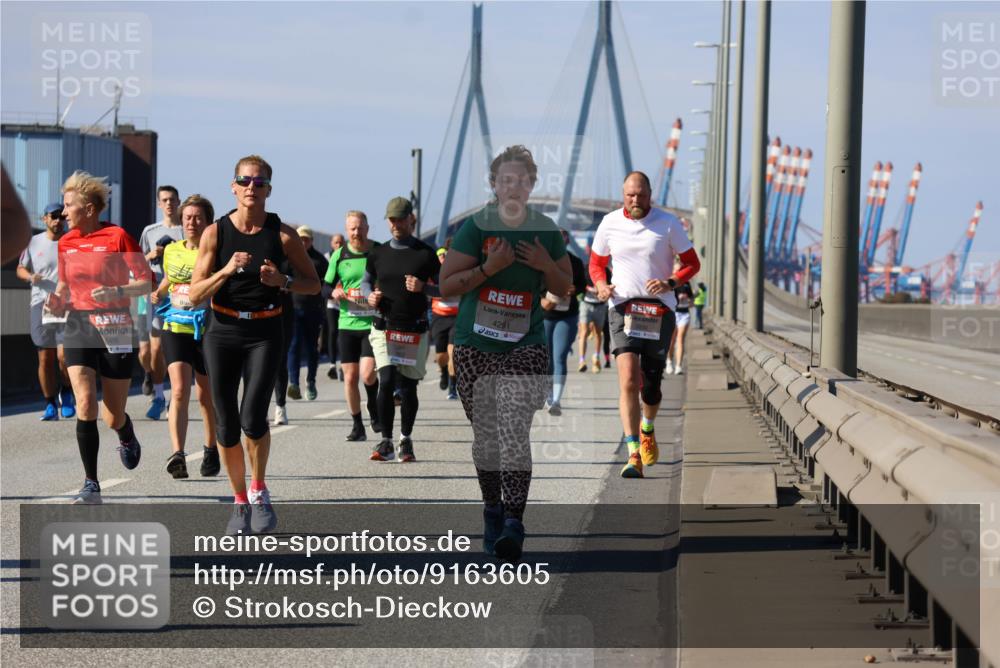 03.10.2025 - Köhlbrandbrückenlauf Strokosch-Dieckow http://msf.ph/oto/9163605 03.10.2025 13:03:22 Position 3 4291 meine-sportfotos.de