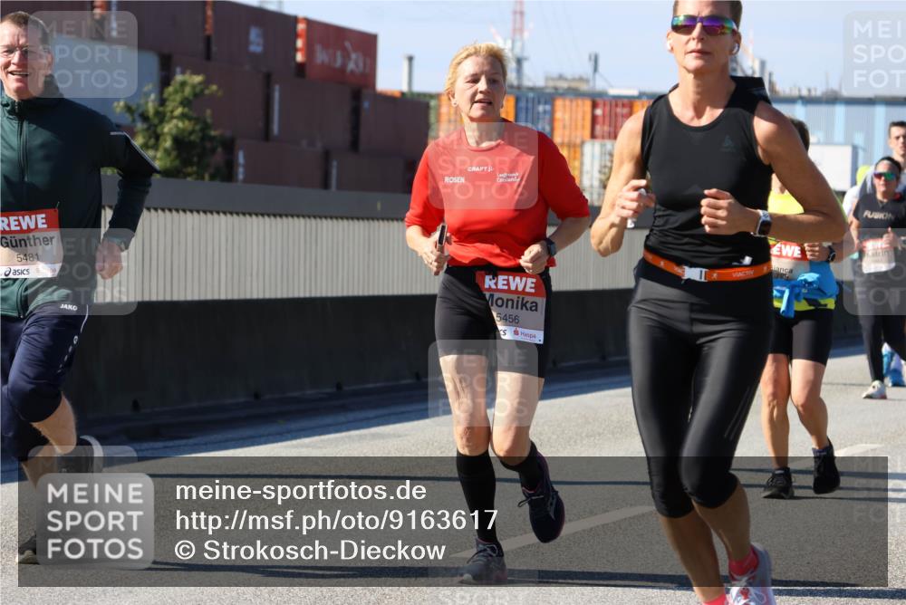 03.10.2025 - Köhlbrandbrückenlauf Strokosch-Dieckow http://msf.ph/oto/9163617 03.10.2025 13:03:26 Position 3 5481, 5456 meine-sportfotos.de