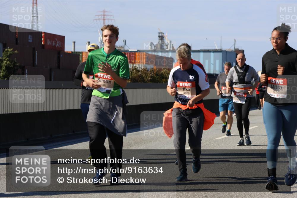 03.10.2025 - Köhlbrandbrückenlauf Strokosch-Dieckow http://msf.ph/oto/9163634 03.10.2025 13:03:34 Position 3 4981, 4979, 4994, 5377 meine-sportfotos.de
