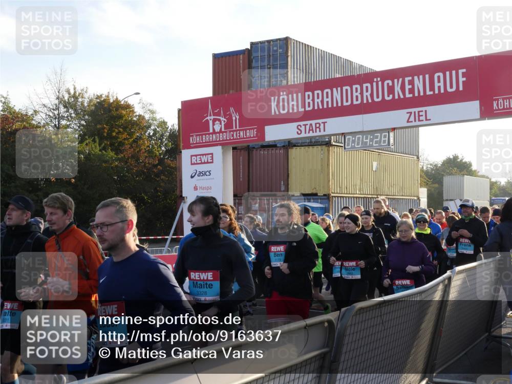 03.10.2025 - Köhlbrandbrückenlauf Matties Gatica Varas http://msf.ph/oto/9163637 03.10.2025 09:04:29 Ziel  meine-sportfotos.de