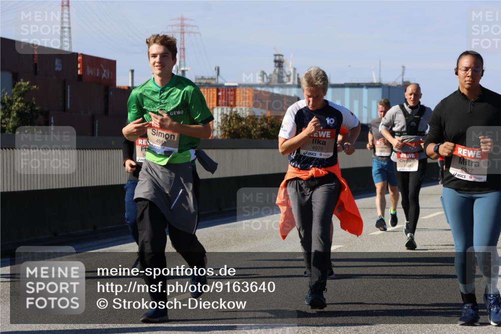 03.10.2025 - Köhlbrandbrückenlauf Strokosch-Dieckow http://msf.ph/oto/9163640 03.10.2025 13:03:35 Position 3 54, 4981, 4979, 5377 meine-sportfotos.de
