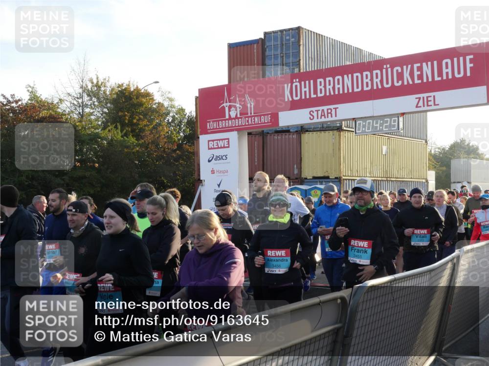 03.10.2025 - Köhlbrandbrückenlauf Matties Gatica Varas http://msf.ph/oto/9163645 03.10.2025 09:04:31 Ziel  meine-sportfotos.de