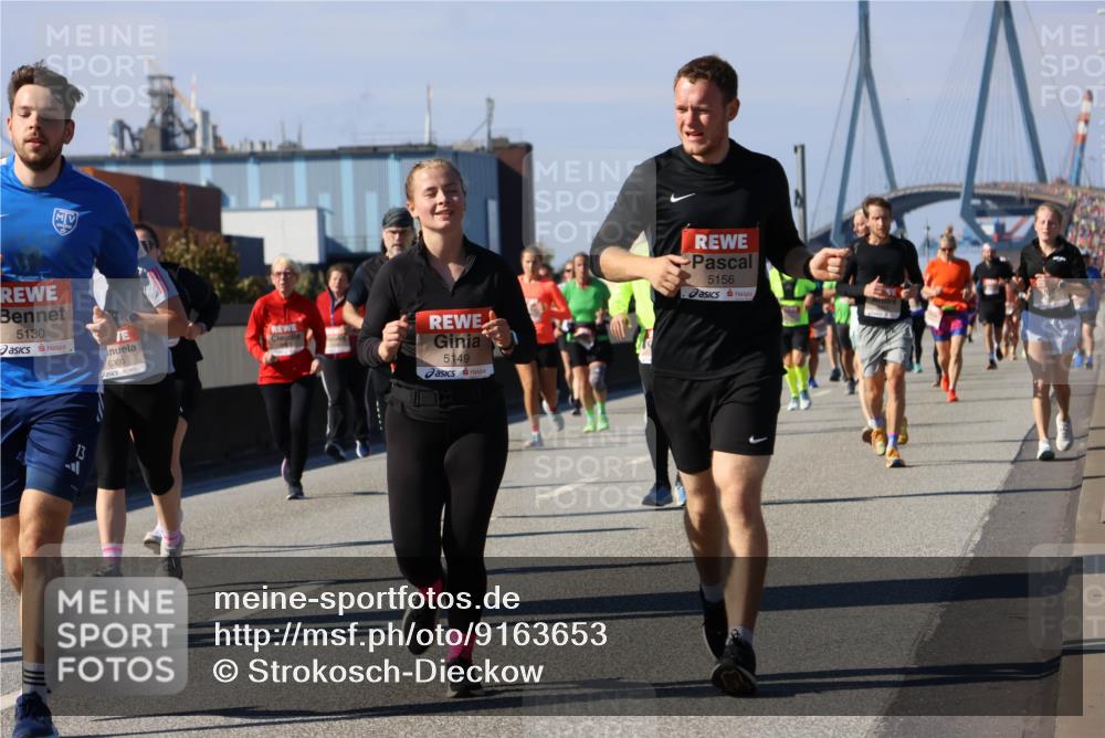 03.10.2025 - Köhlbrandbrückenlauf Strokosch-Dieckow http://msf.ph/oto/9163653 03.10.2025 13:03:46 Position 3 5130, 6300, 5149, 5156 meine-sportfotos.de