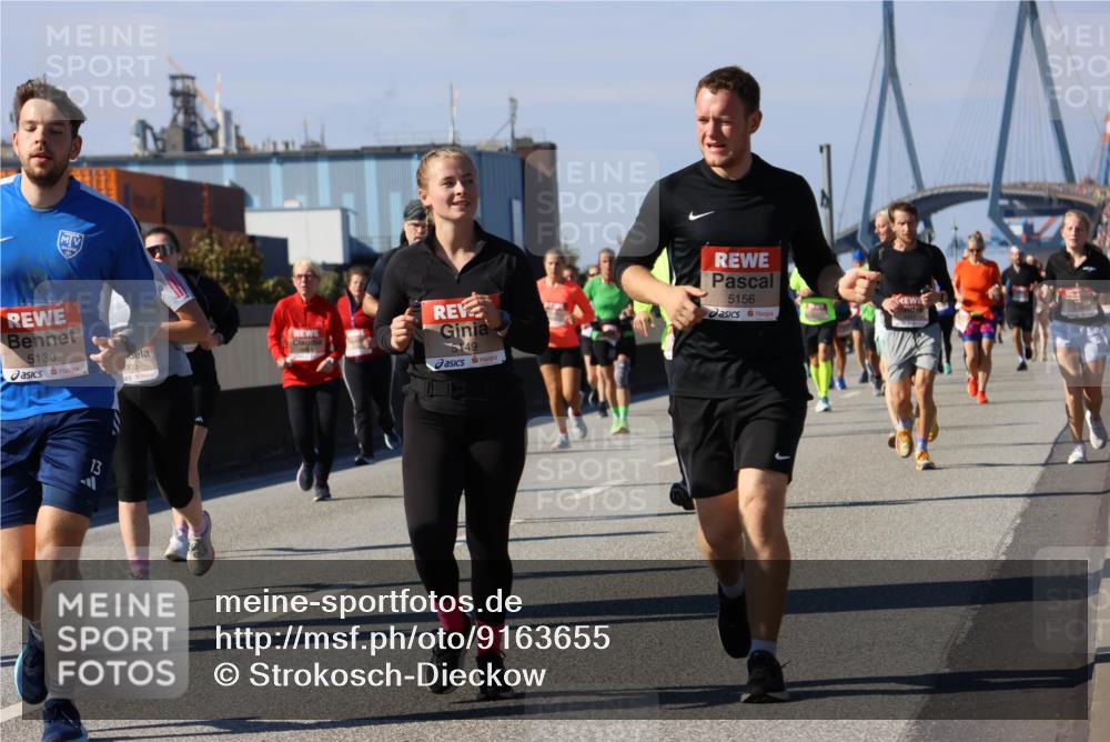 03.10.2025 - Köhlbrandbrückenlauf Strokosch-Dieckow http://msf.ph/oto/9163655 03.10.2025 13:03:46 Position 3 5149, 5156, 5130, 300 meine-sportfotos.de