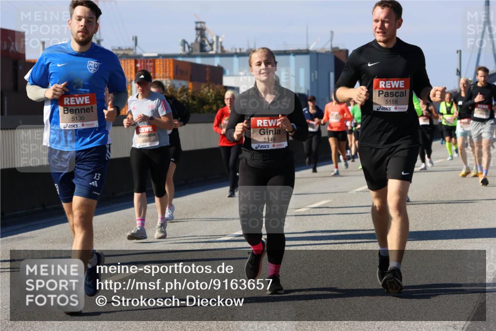03.10.2025 - Köhlbrandbrückenlauf Strokosch-Dieckow http://msf.ph/oto/9163657 03.10.2025 13:03:46 Position 3 5130, 13, 6300, 5149, 5156 meine-sportfotos.de
