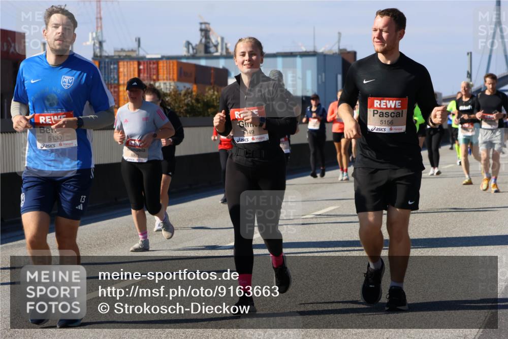 03.10.2025 - Köhlbrandbrückenlauf Strokosch-Dieckow http://msf.ph/oto/9163663 03.10.2025 13:03:47 Position 3 5130, 13, 6300, 5149, 11, 5156 meine-sportfotos.de