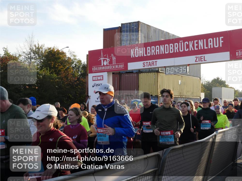 03.10.2025 - Köhlbrandbrückenlauf Matties Gatica Varas http://msf.ph/oto/9163666 03.10.2025 09:04:37 Ziel  meine-sportfotos.de