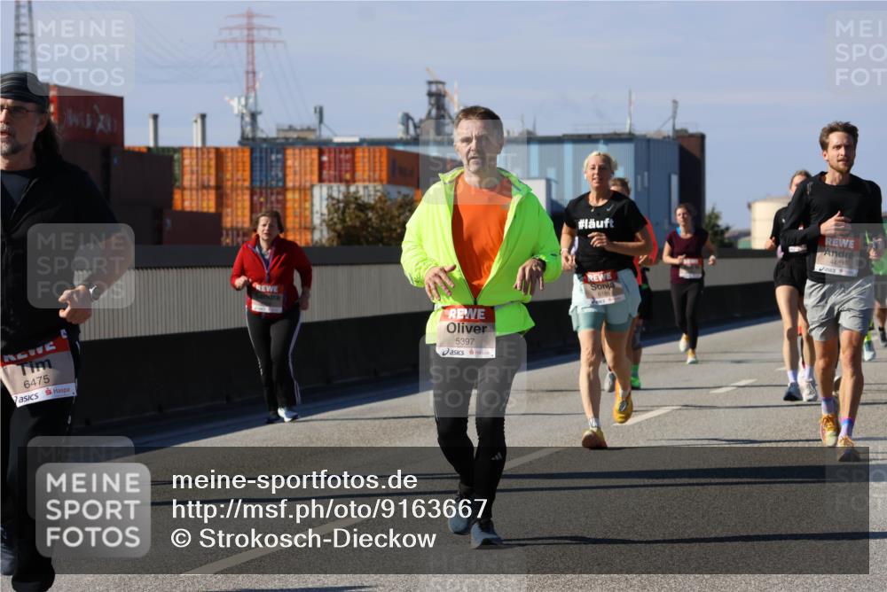 03.10.2025 - Köhlbrandbrückenlauf Strokosch-Dieckow http://msf.ph/oto/9163667 03.10.2025 13:03:51 Position 3 6475, 5397, 4481 meine-sportfotos.de