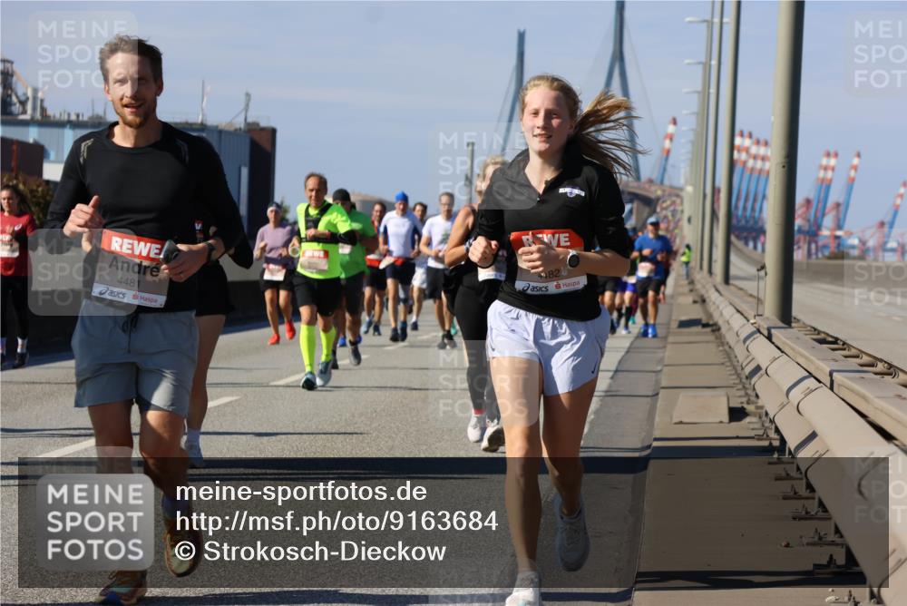 03.10.2025 - Köhlbrandbrückenlauf Strokosch-Dieckow http://msf.ph/oto/9163684 03.10.2025 13:03:55 Position 3 4481, 4482 meine-sportfotos.de