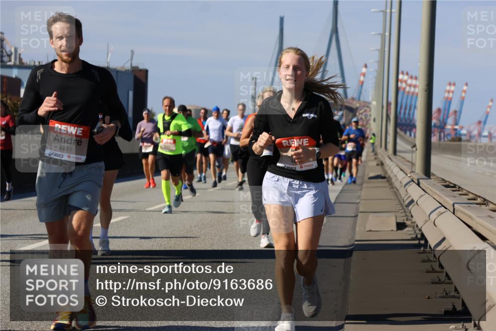 03.10.2025 - Köhlbrandbrückenlauf Strokosch-Dieckow http://msf.ph/oto/9163686 03.10.2025 13:03:55 Position 3 4481 meine-sportfotos.de