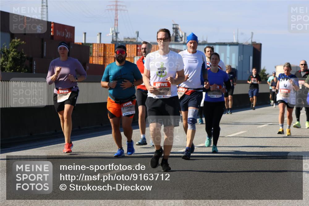 03.10.2025 - Köhlbrandbrückenlauf Strokosch-Dieckow http://msf.ph/oto/9163712 03.10.2025 13:04:05 Position 3 2017, 6532, 5924, 5631 meine-sportfotos.de