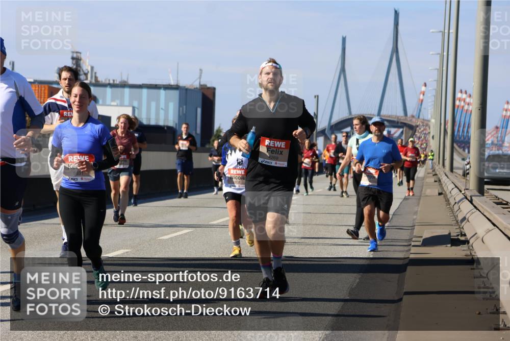 03.10.2025 - Köhlbrandbrückenlauf Strokosch-Dieckow http://msf.ph/oto/9163714 03.10.2025 13:04:07 Position 3 5631, 6531, 4269 meine-sportfotos.de