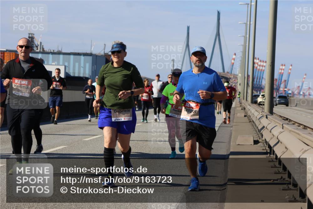 03.10.2025 - Köhlbrandbrückenlauf Strokosch-Dieckow http://msf.ph/oto/9163723 03.10.2025 13:04:11 Position 3 6261, 6070, 6473 meine-sportfotos.de