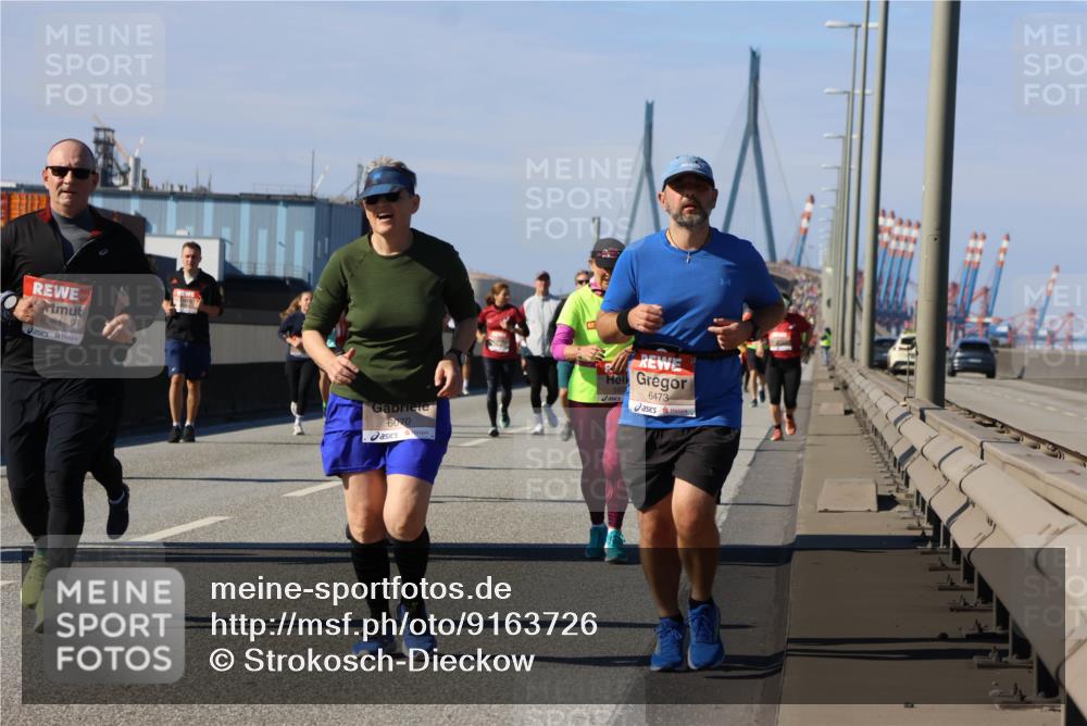 03.10.2025 - Köhlbrandbrückenlauf Strokosch-Dieckow http://msf.ph/oto/9163726 03.10.2025 13:04:11 Position 3 6261, 6070, 6473 meine-sportfotos.de