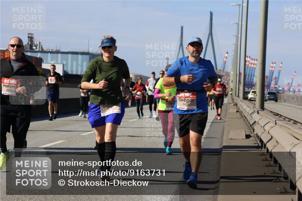 03.10.2025 - Köhlbrandbrückenlauf Strokosch-Dieckow http://msf.ph/oto/9163731 03.10.2025 13:04:11 Position 3 6261, 6070, 6473 meine-sportfotos.de