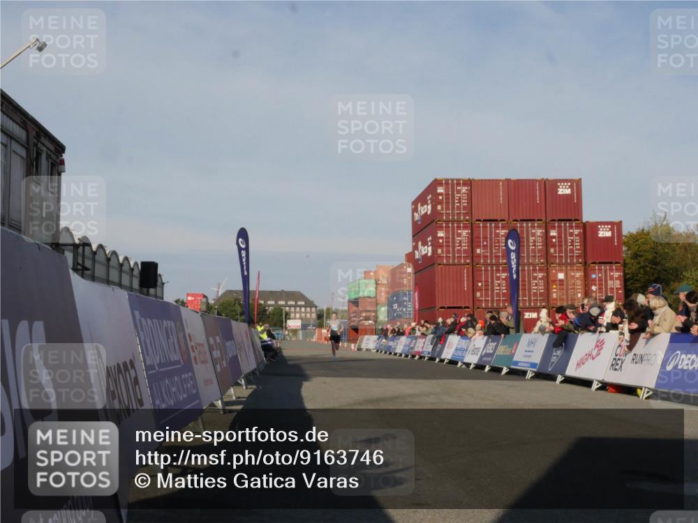 03.10.2025 - Köhlbrandbrückenlauf Matties Gatica Varas http://msf.ph/oto/9163746 03.10.2025 09:45:38 Ziel 3782 meine-sportfotos.de