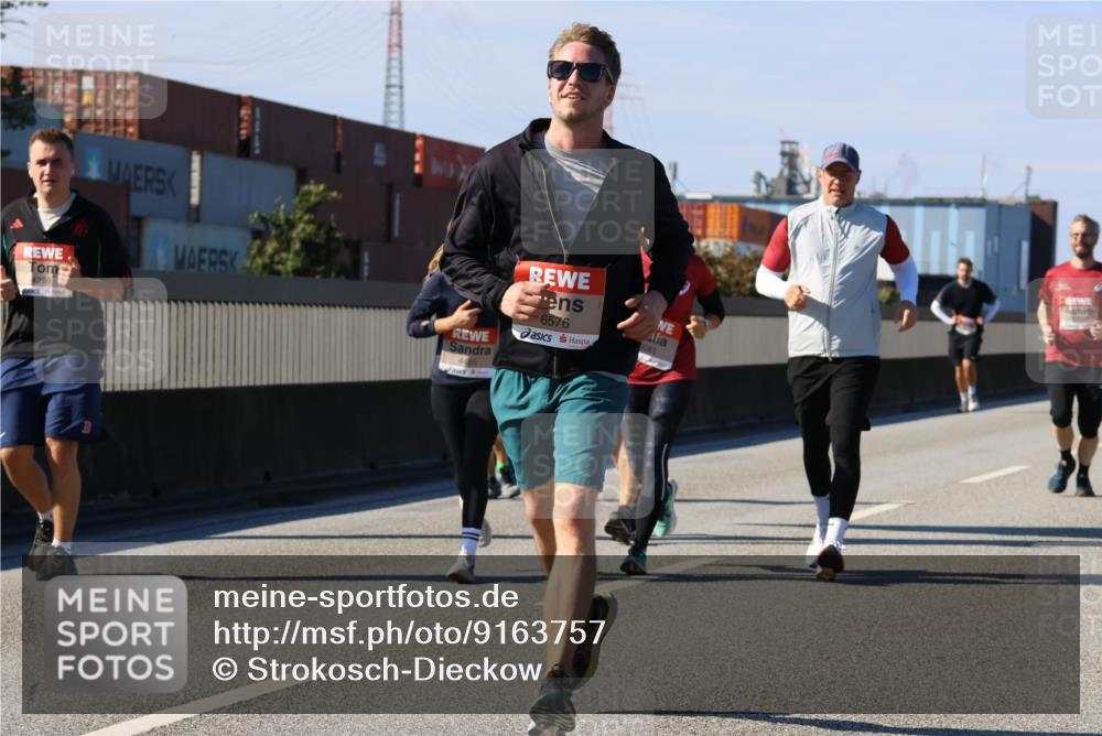 03.10.2025 - Köhlbrandbrückenlauf Strokosch-Dieckow http://msf.ph/oto/9163757 03.10.2025 13:04:20 Position 3 4286, 6576, 5081 meine-sportfotos.de