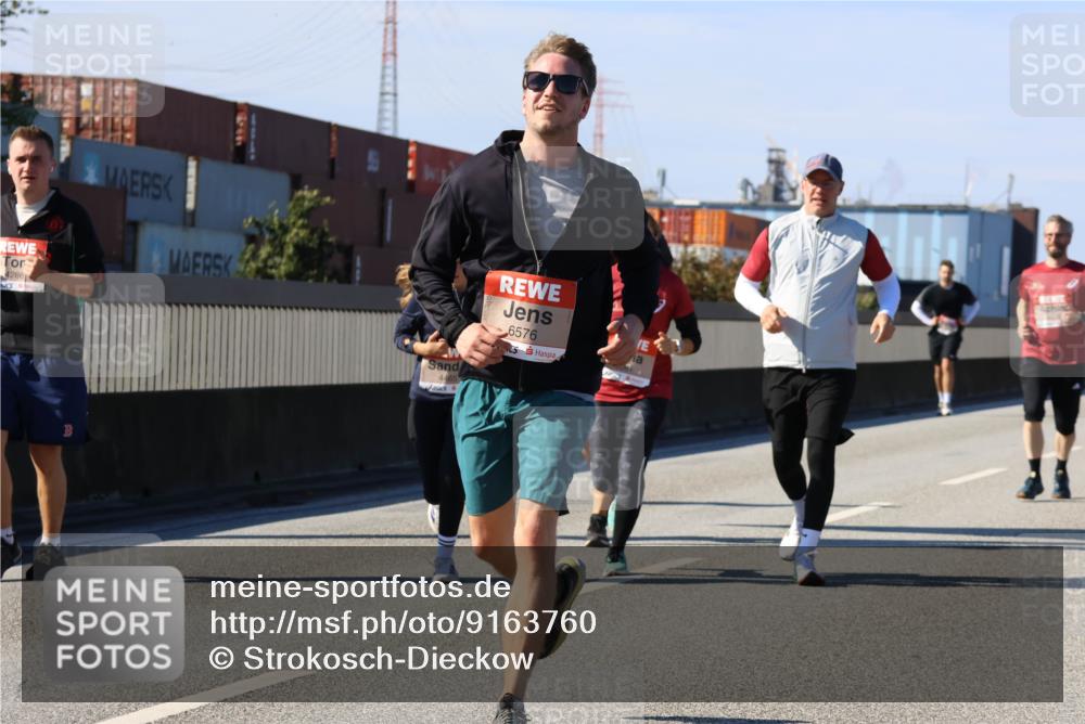 03.10.2025 - Köhlbrandbrückenlauf Strokosch-Dieckow http://msf.ph/oto/9163760 03.10.2025 13:04:21 Position 3 4286, 6576 meine-sportfotos.de