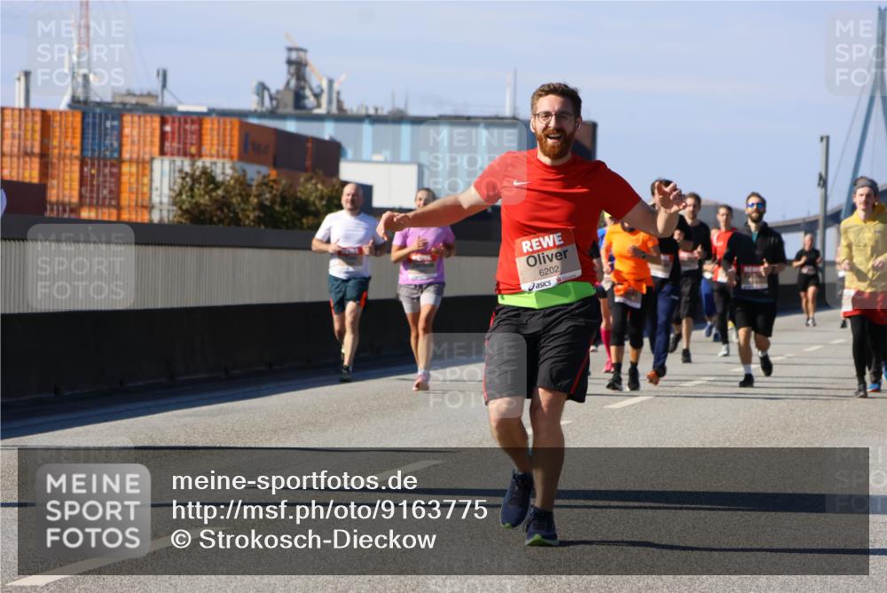 03.10.2025 - Köhlbrandbrückenlauf Strokosch-Dieckow http://msf.ph/oto/9163775 03.10.2025 13:04:30 Position 3 6202 meine-sportfotos.de