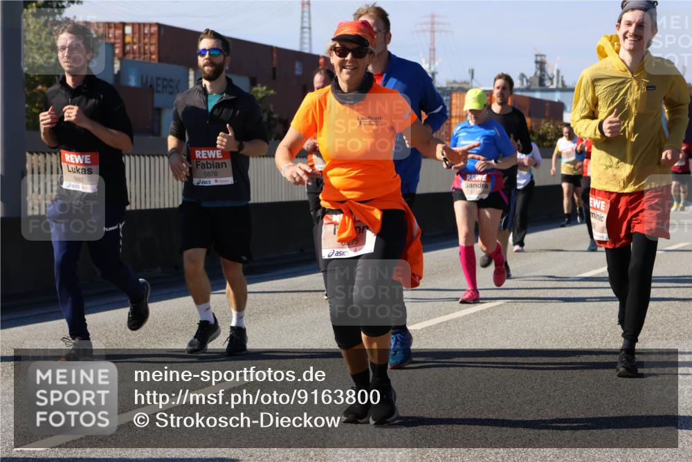 03.10.2025 - Köhlbrandbrückenlauf Strokosch-Dieckow http://msf.ph/oto/9163800 03.10.2025 13:04:39 Position 3 5882, 5878, 75, 571 meine-sportfotos.de