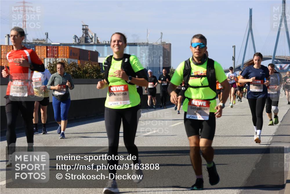 03.10.2025 - Köhlbrandbrückenlauf Strokosch-Dieckow http://msf.ph/oto/9163808 03.10.2025 13:04:43 Position 3 4904, 5928, 082, 4673 meine-sportfotos.de