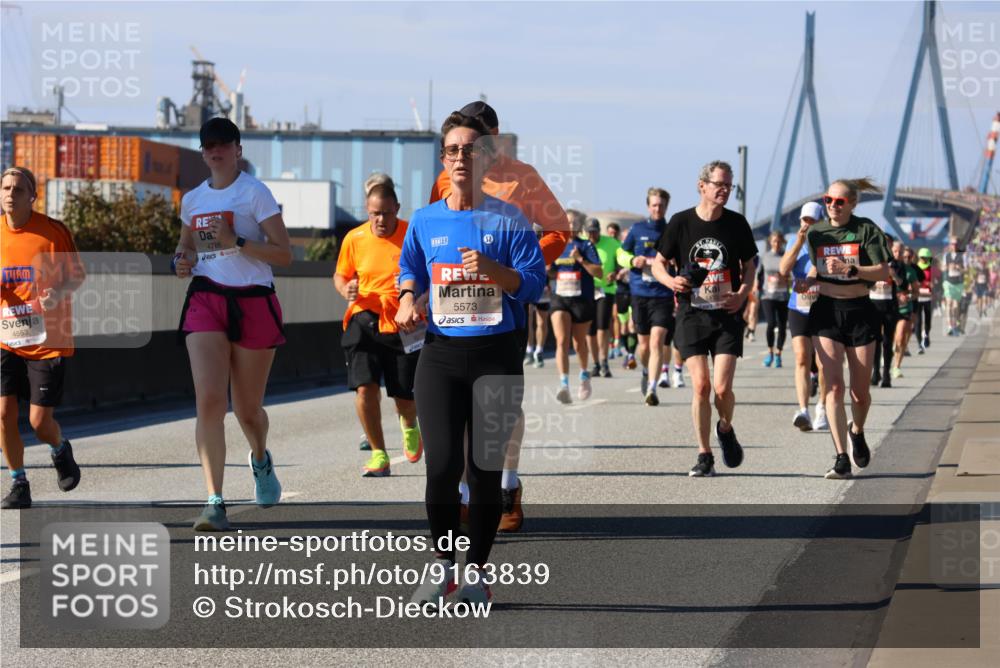 03.10.2025 - Köhlbrandbrückenlauf Strokosch-Dieckow http://msf.ph/oto/9163839 03.10.2025 13:04:56 Position 3 4553, 4786, 5573 meine-sportfotos.de