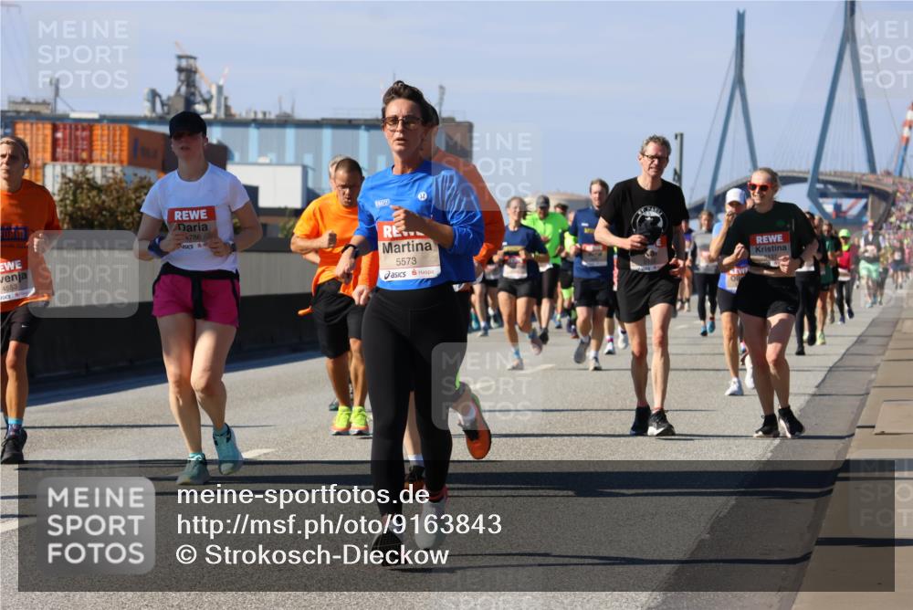 03.10.2025 - Köhlbrandbrückenlauf Strokosch-Dieckow http://msf.ph/oto/9163843 03.10.2025 13:04:57 Position 3 4553, 4786, 5573 meine-sportfotos.de