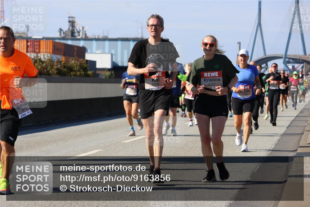 03.10.2025 - Köhlbrandbrückenlauf Strokosch-Dieckow http://msf.ph/oto/9163856 03.10.2025 13:05:00 Position 3 6277, 5172, 5137, 5716 meine-sportfotos.de