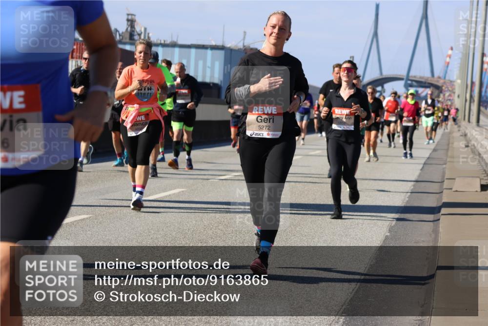 03.10.2025 - Köhlbrandbrückenlauf Strokosch-Dieckow http://msf.ph/oto/9163865 03.10.2025 13:05:07 Position 3 6, 5272, 5855 meine-sportfotos.de