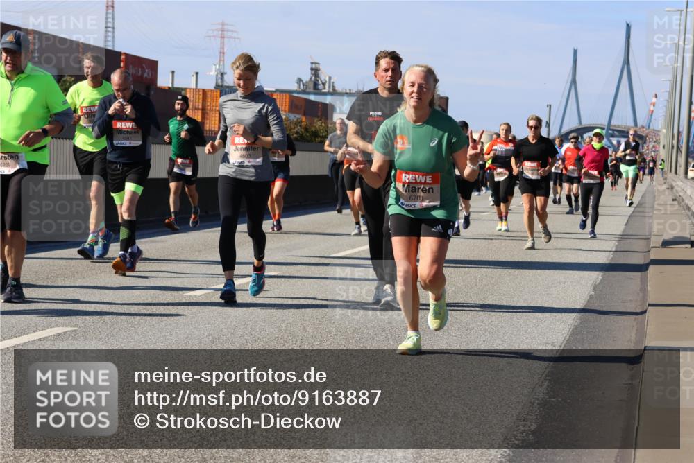 03.10.2025 - Köhlbrandbrückenlauf Strokosch-Dieckow http://msf.ph/oto/9163887 03.10.2025 13:05:13 Position 3 6209, 4587, 4603, 6701 meine-sportfotos.de