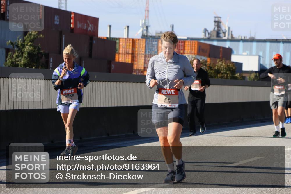 03.10.2025 - Köhlbrandbrückenlauf Strokosch-Dieckow http://msf.ph/oto/9163964 03.10.2025 13:05:46 Position 3 6673, 6728 meine-sportfotos.de