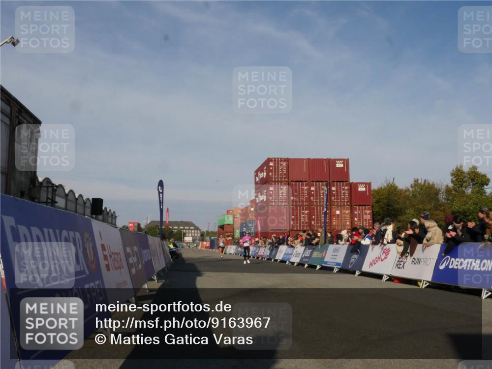 03.10.2025 - Köhlbrandbrückenlauf Matties Gatica Varas http://msf.ph/oto/9163967 03.10.2025 09:49:25 Ziel 1022, 3203 meine-sportfotos.de