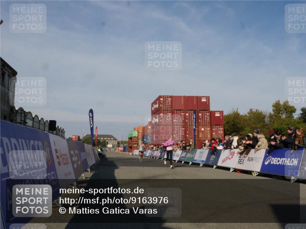 03.10.2025 - Köhlbrandbrückenlauf Matties Gatica Varas http://msf.ph/oto/9163976 03.10.2025 09:49:28 Ziel 1022, 3203 meine-sportfotos.de