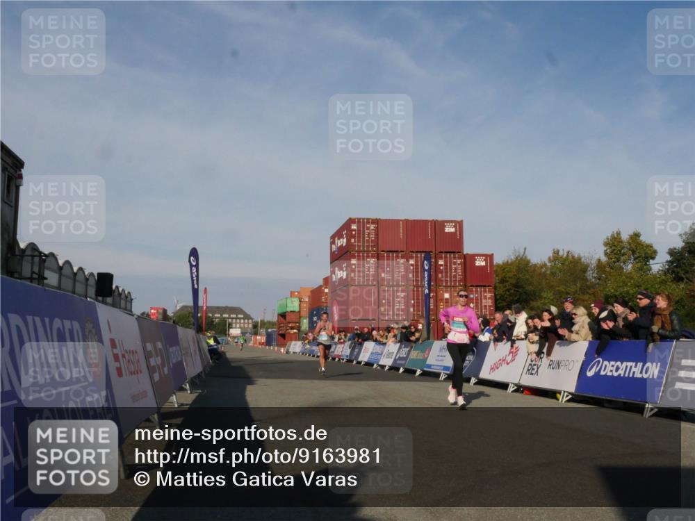 03.10.2025 - Köhlbrandbrückenlauf Matties Gatica Varas http://msf.ph/oto/9163981 03.10.2025 09:49:29 Ziel 1022, 3203 meine-sportfotos.de