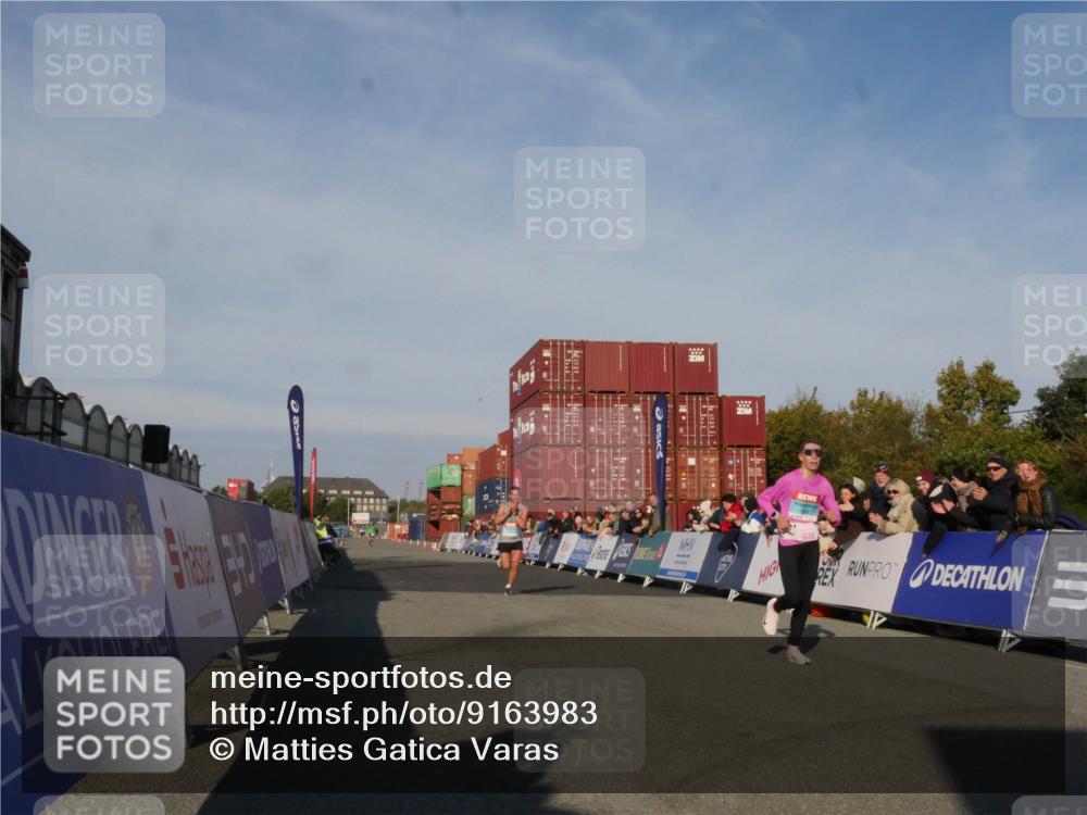 03.10.2025 - Köhlbrandbrückenlauf Matties Gatica Varas http://msf.ph/oto/9163983 03.10.2025 09:49:30 Ziel 1022, 3203 meine-sportfotos.de